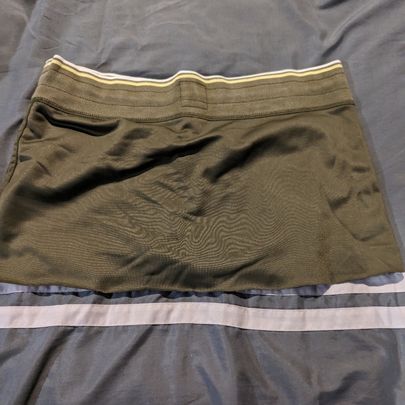 Skort - Picture 2 of 3